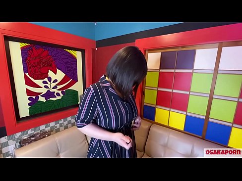 ❤️ Mrembo wa Kijapani mwenye matiti makubwa anapiga punyeto kwa kutumia midoli ya ngono na anakuwa na mshindo. Anazungumza katika mahojiano kuhusu uzoefu wake wa kutisha. Matiti makubwa na pussy yenye nywele ikiomboleza kwa sauti kubwa. Osakaporn Ponografia tu ❌️